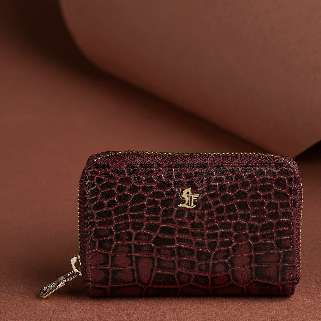 Genuine leather card holder for various cards – Stylish and durable card holder made of premium genuine leather, perfect for storing multiple cards