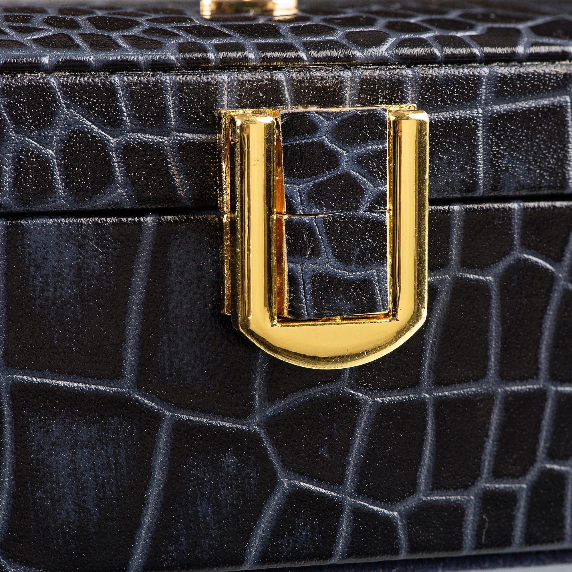 "Leather jewellery box
jewellery box
Jewellery organizer"