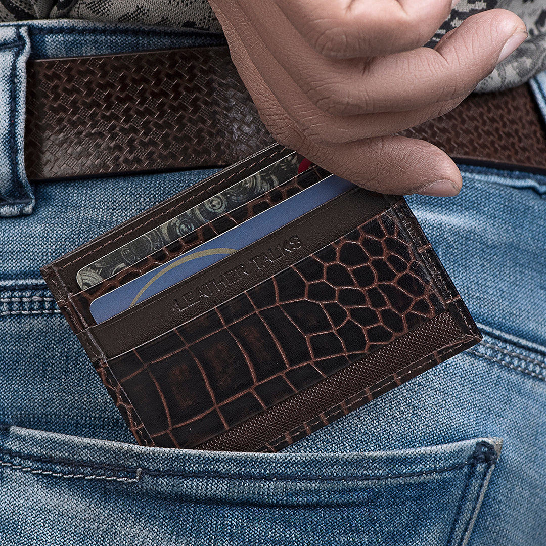 Genuine leather card holder for various cards – Stylish and durable card holder made of premium genuine leather, perfect for storing multiple cards.