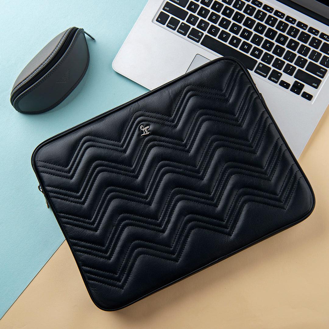 Laptop Sleeve II - Leather Talks