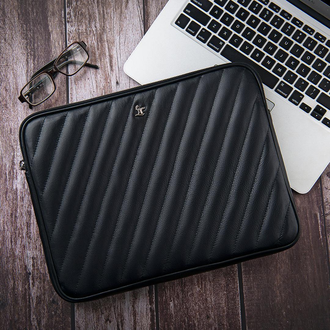 Laptop Sleeve II - Leather Talks