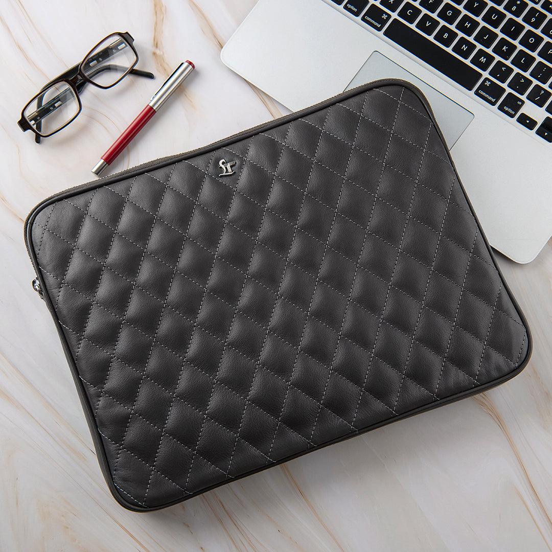 Laptop Sleeve II - Leather Talks