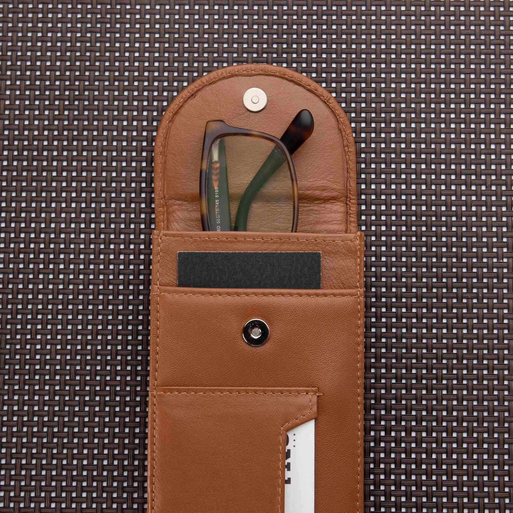 Spectacle Case IV - Leather Talks