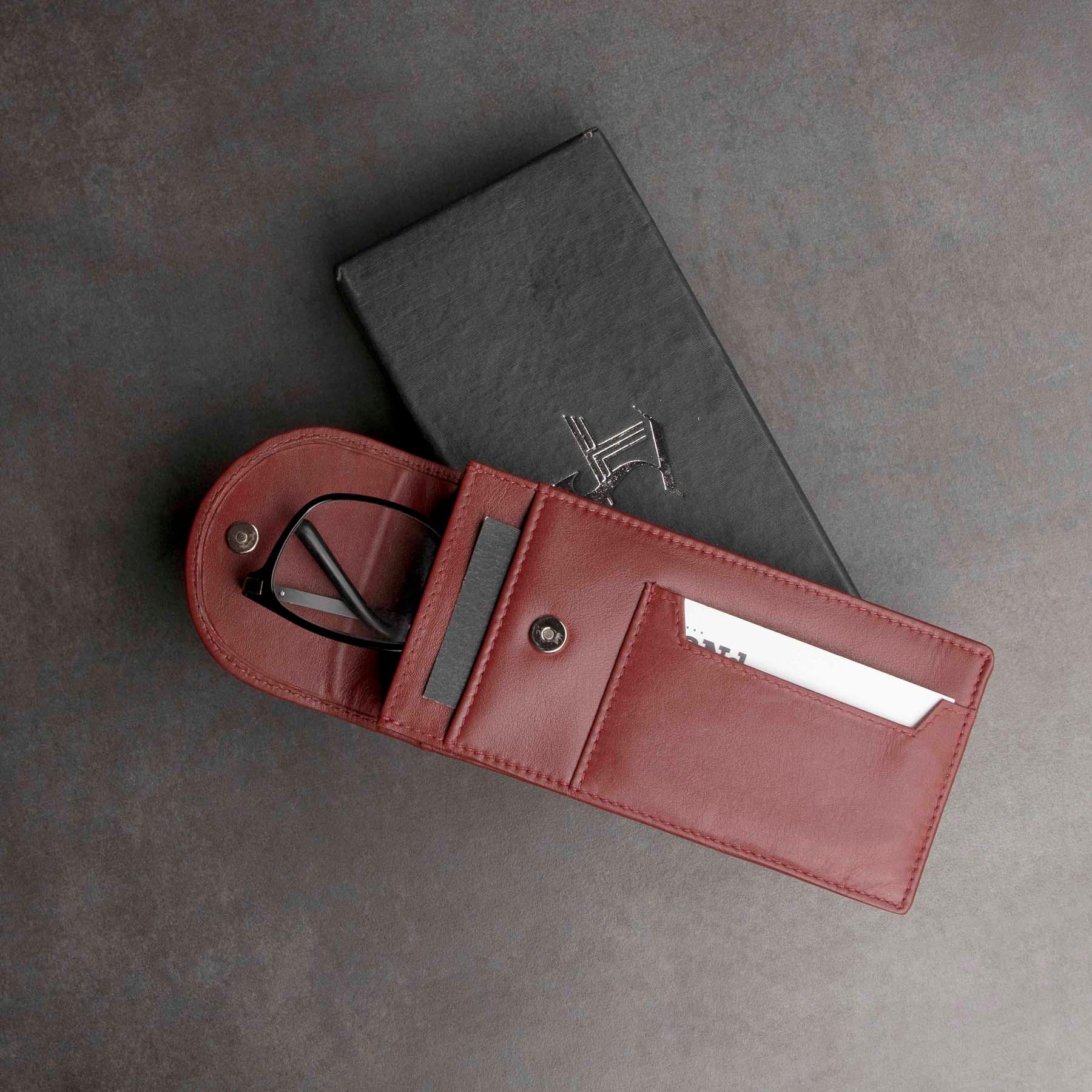 Spectacle Case IV - Leather Talks