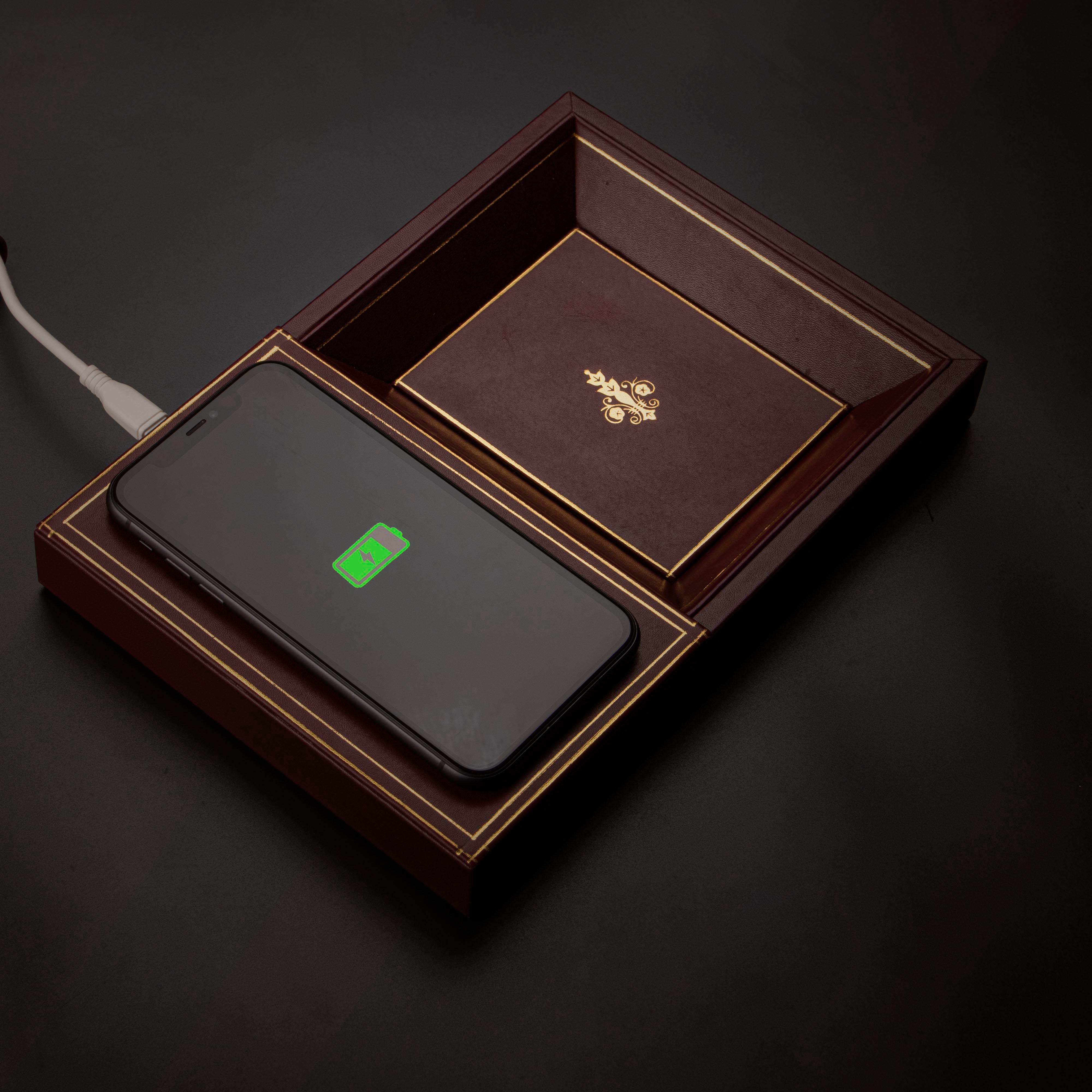 LT Smart Valet Tray With Wireless Charging - Leather Talks
