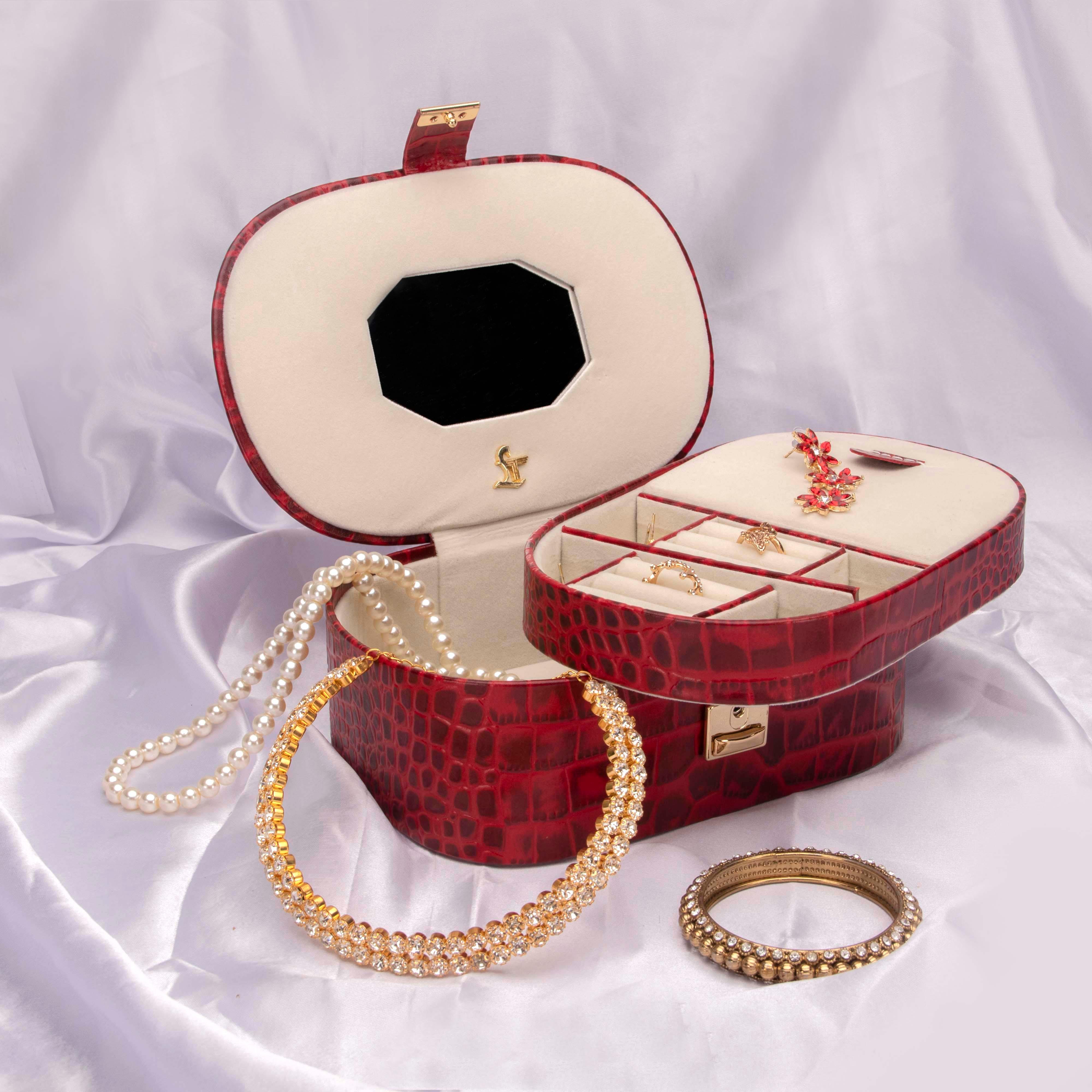 Jewellary Box III - Leather Talks