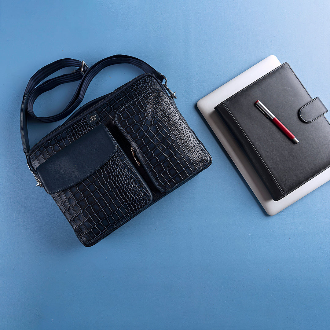 Front view of Laptop Sleeve IV genuine leather laptop bag for men