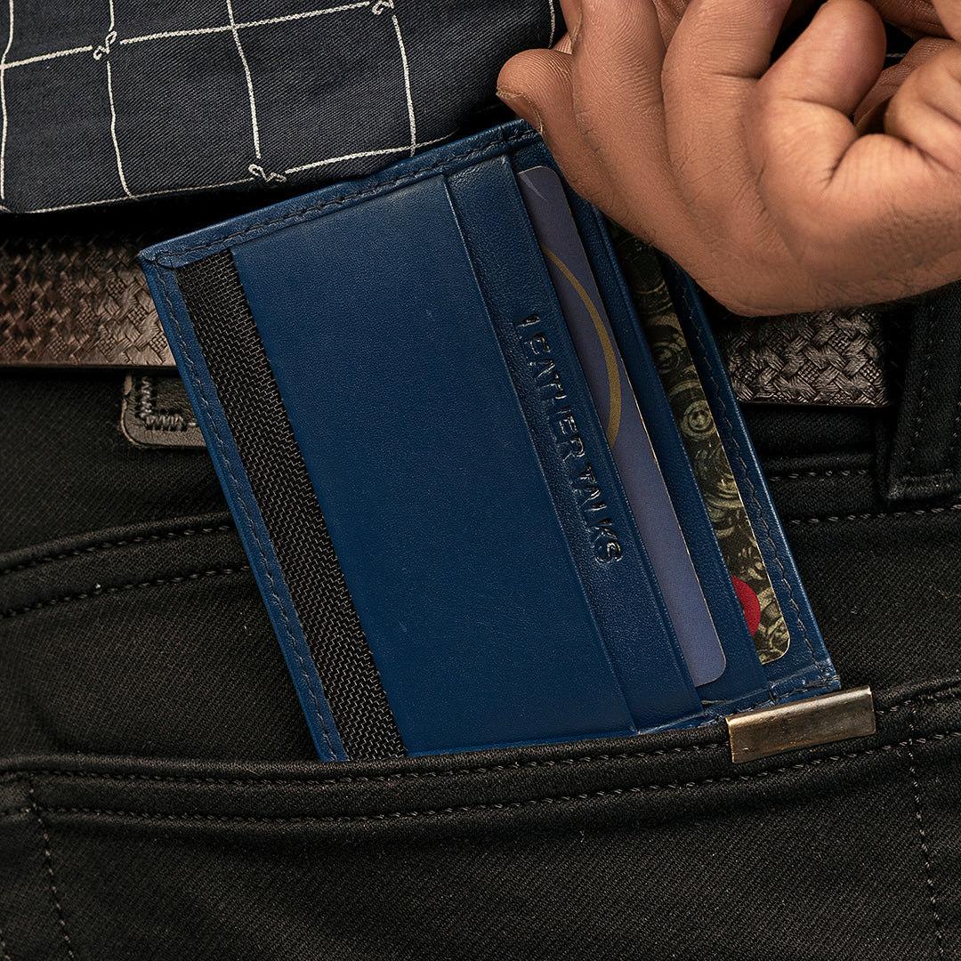 Genuine leather card holder for various cards – Stylish and durable card holder made of premium genuine leather, perfect for storing multiple cards.