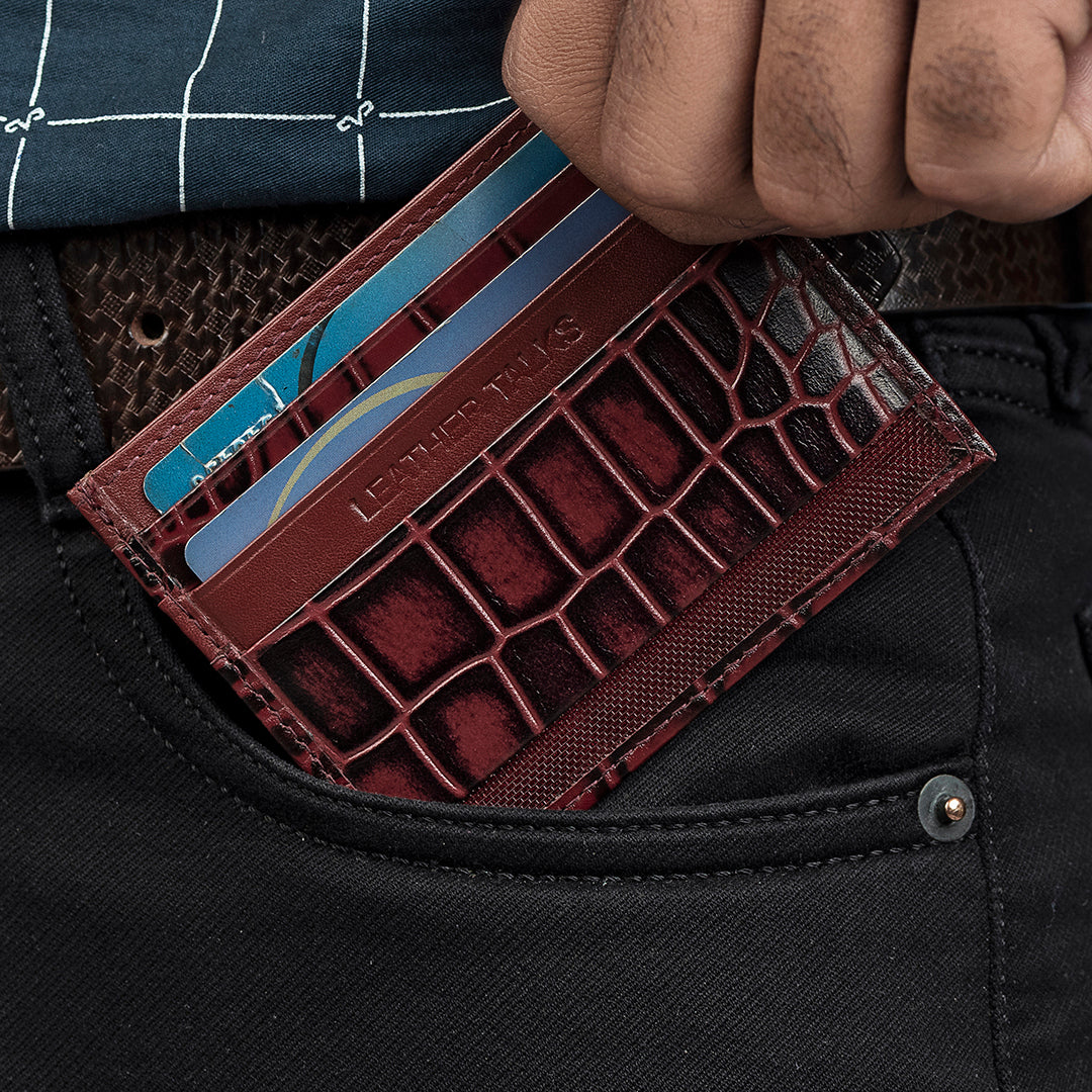 Genuine leather card holder for various cards – Stylish and durable card holder made of premium genuine leather, perfect for storing multiple cards