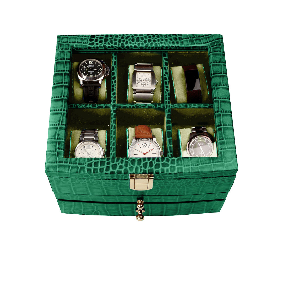 Sophisticated men’s valet box in leather with structured layout: watches, pens, and essentials organized in one case.