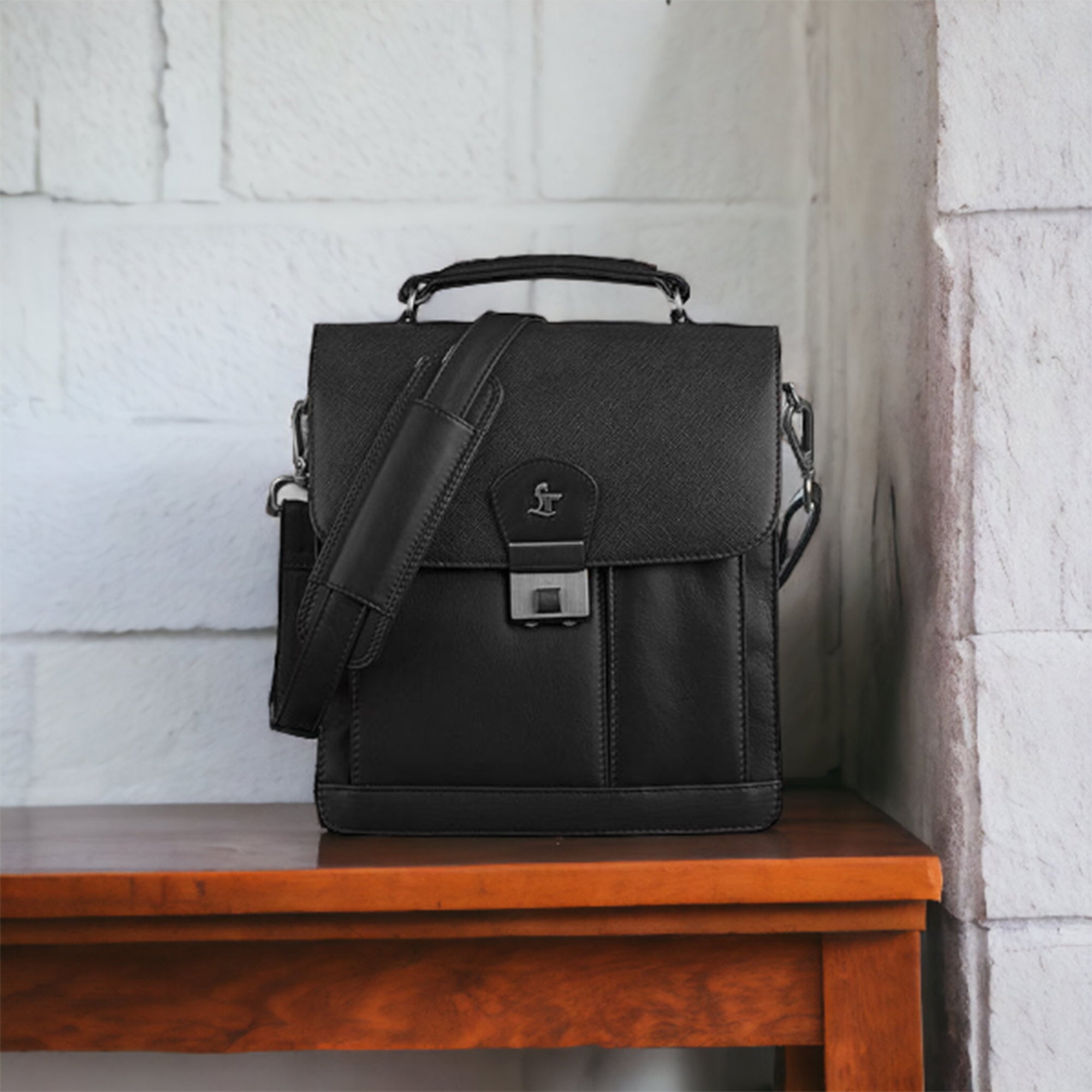 Men's Bag V | Leather Messenger Bag For Men | Colour : Black Leather Talks