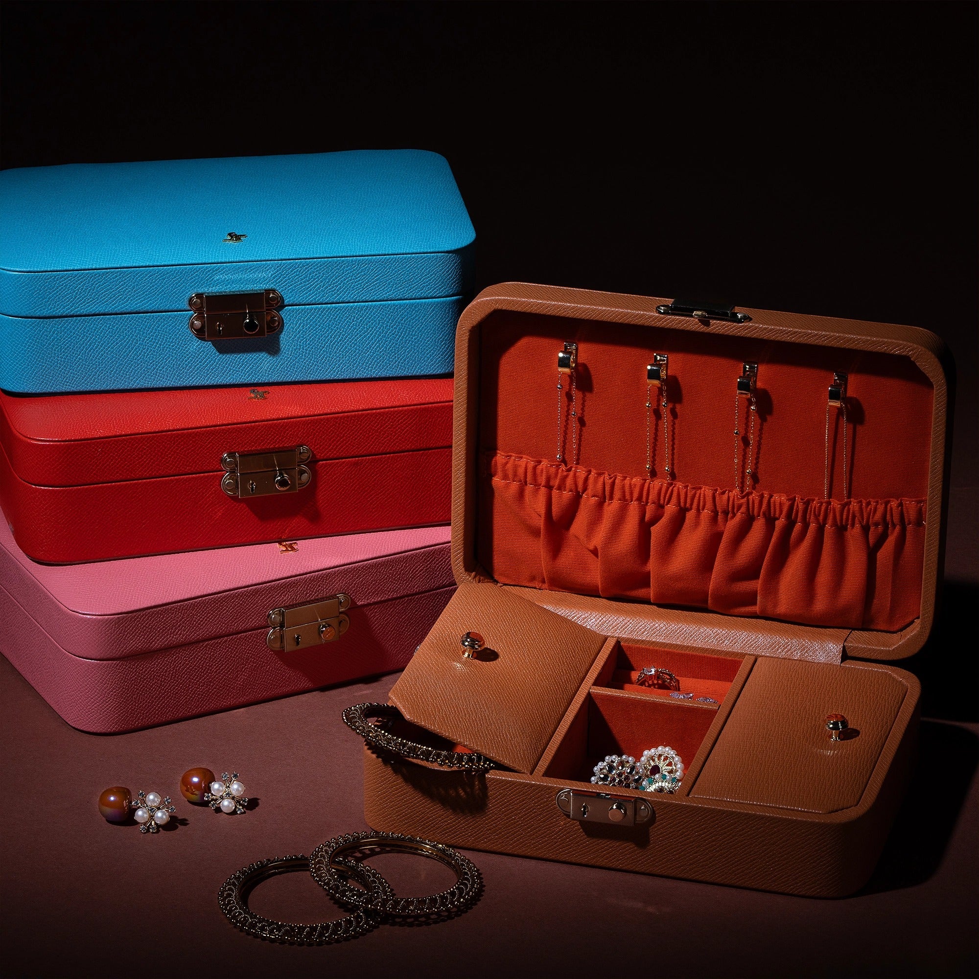 "Leather jewellery box 
jewellery box 
Jewellery organizer"