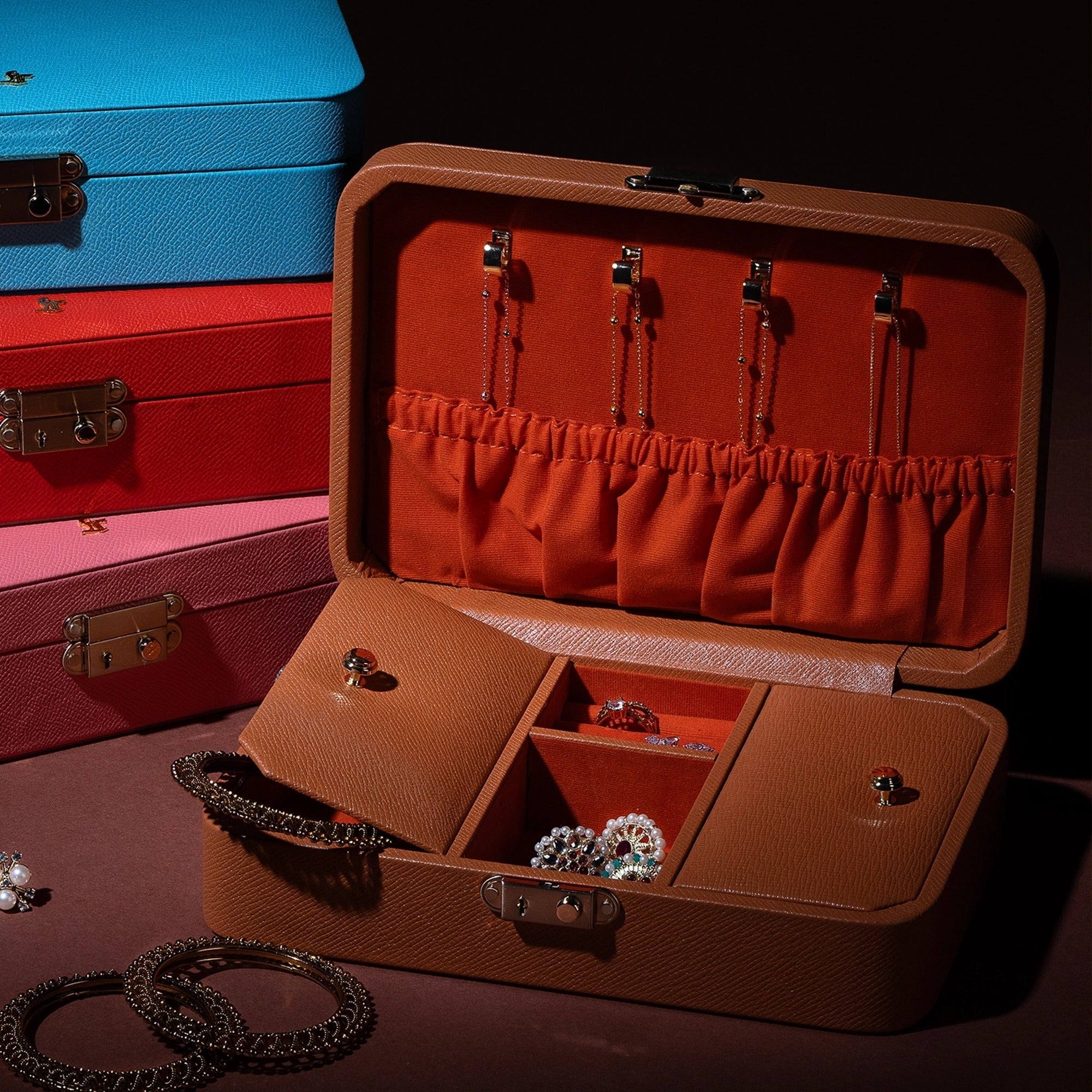 "Leather jewellery box 
jewellery box 
Jewellery organizer"