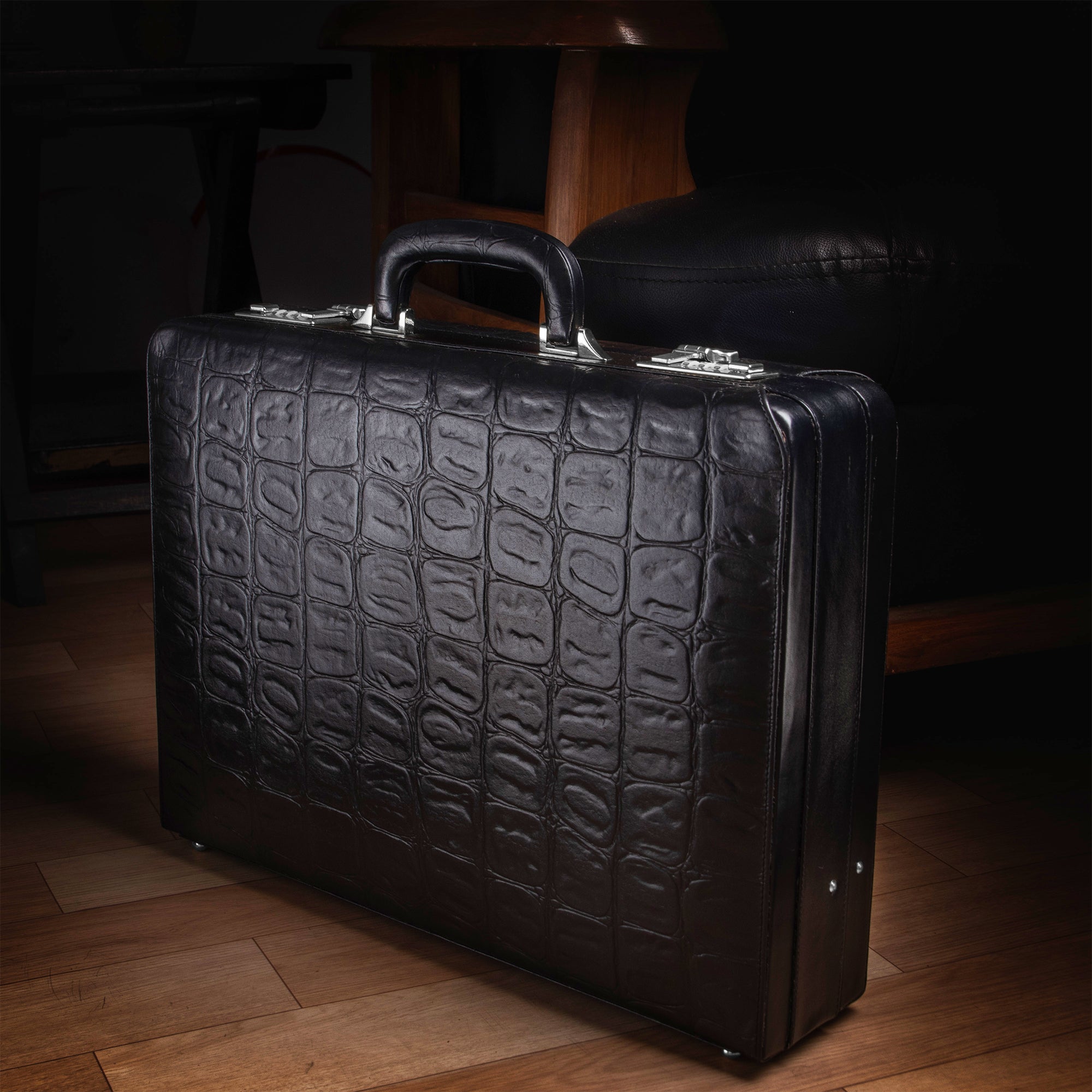 Secure Leather Briefcase for Lawyers | Ruvido Double Lock Attaché