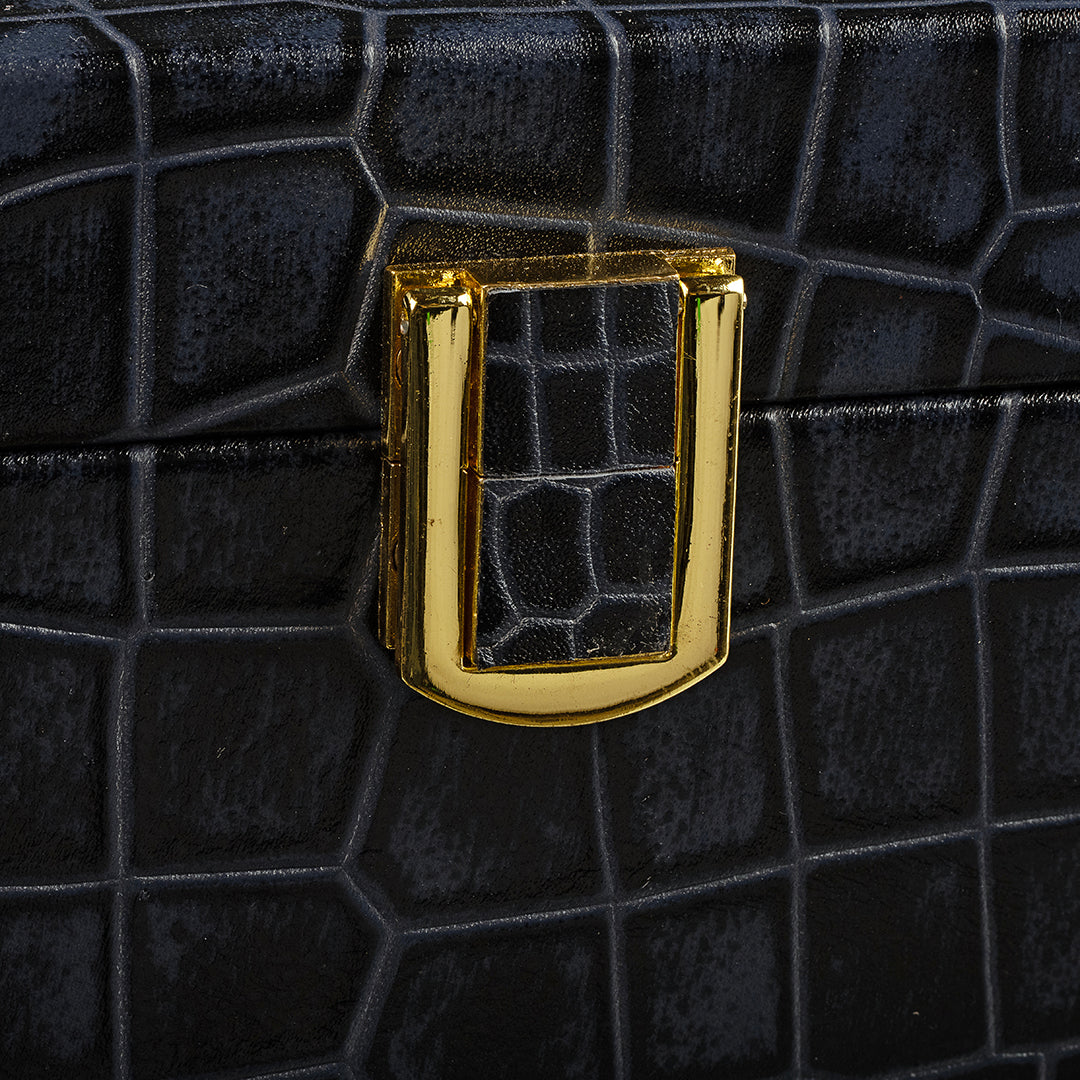 Premium Metal Push Lock on Genuine Leather Watch Box – Secure and Stylish Design