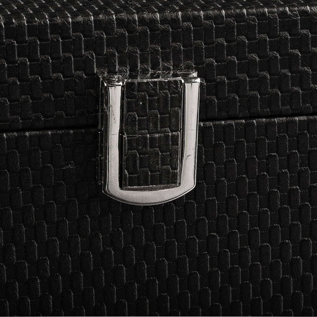 Premium Metal Push Lock on Genuine Leather Watch Box – Secure and Stylish Design