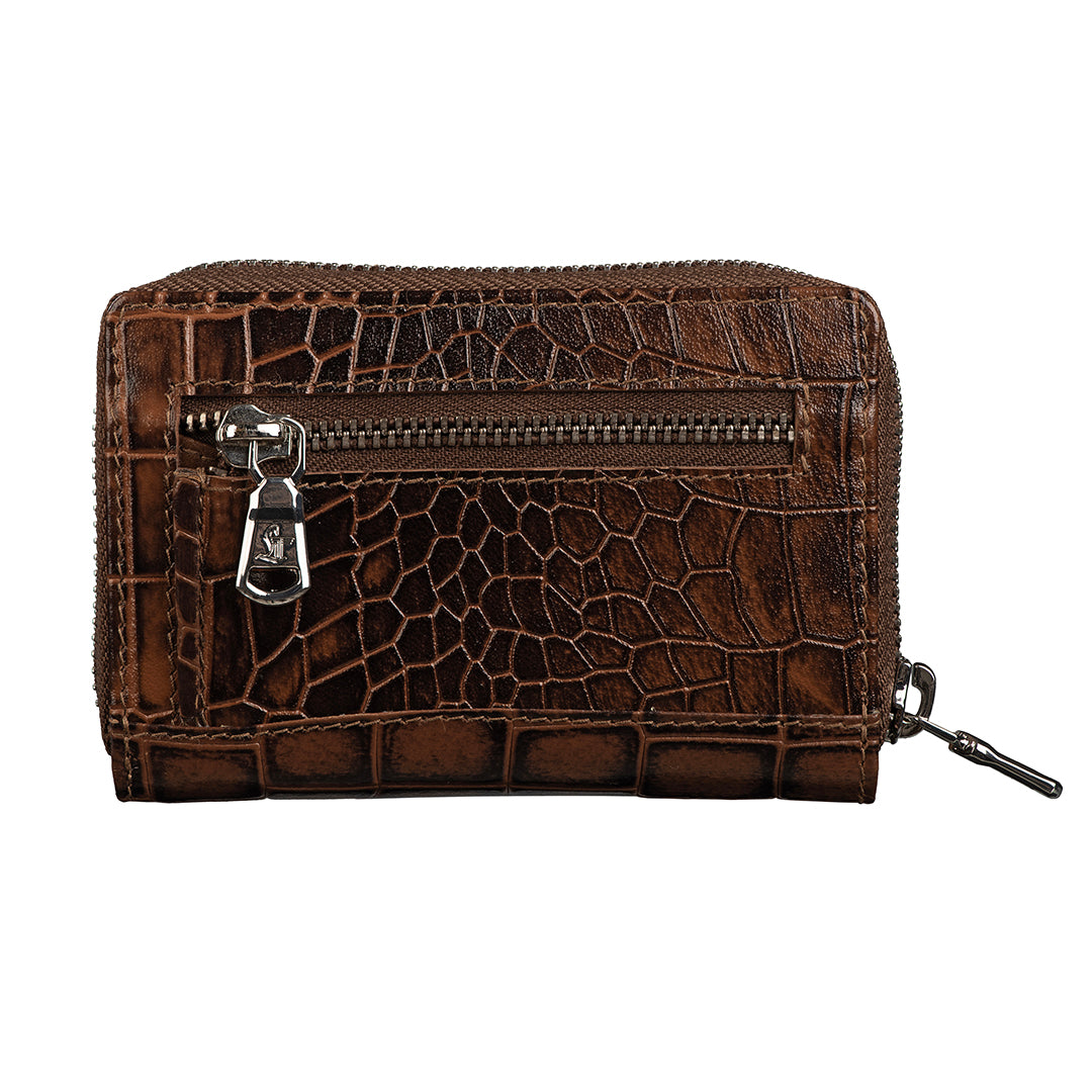 Portable card holder for everyday use – A portable and functional card holder designed for easy access and organization of your essential cards.