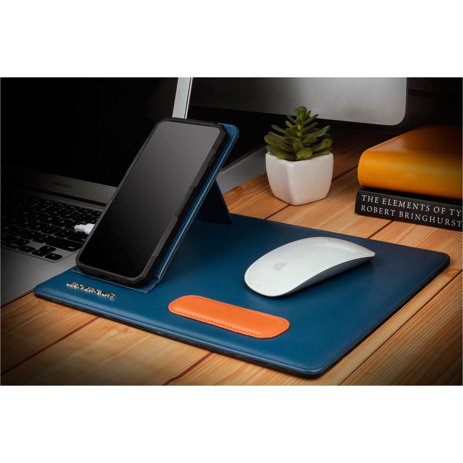 LT Smart Mouse Pad with wireless charging in genuine leather desk setup 